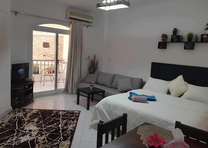 وحدة فندقية سياحية بكمبوانداند وسط Apartman Gurdaka
